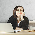 Chronischer Schlafmangel ist für das Arbeitsleben gefährlich